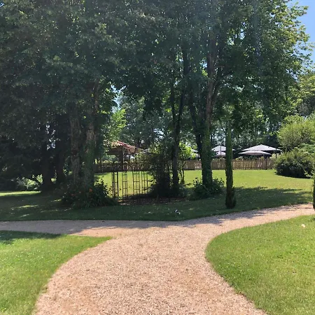 Domaine Des Tuileries Bed & Breakfast Légny