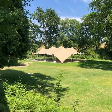 Domaine Des Tuileries Bed & Breakfast